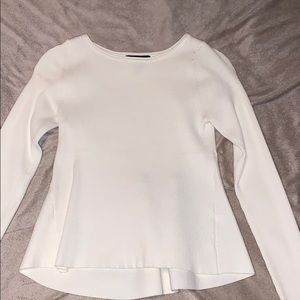 Beautiful White House black Market sweater